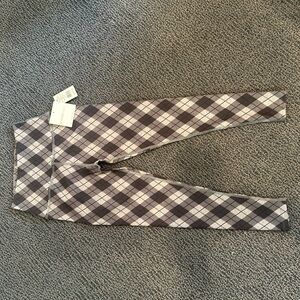 NWT!  Beyond Yoga SoftMark Midi Legging in Gray Beyond Argyle